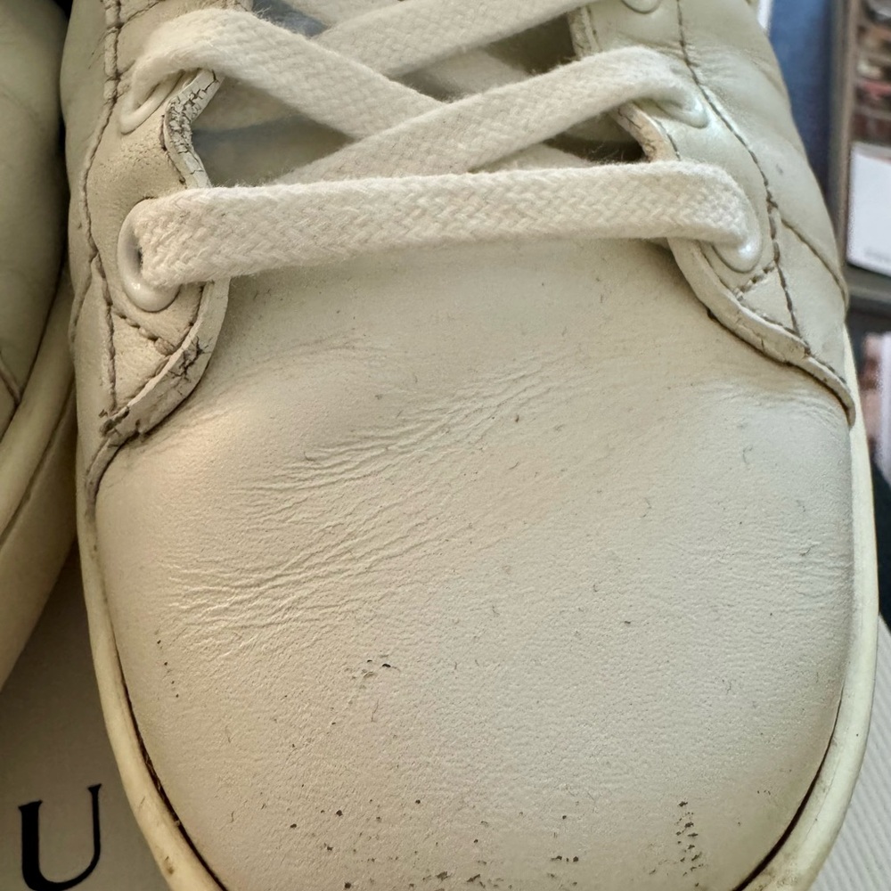 Gucci Women's White and Gold Sneakers - Picture 9 of 15